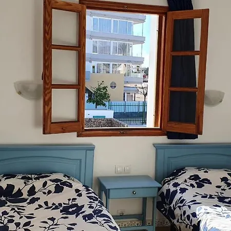 Barber Brisas דירה *
